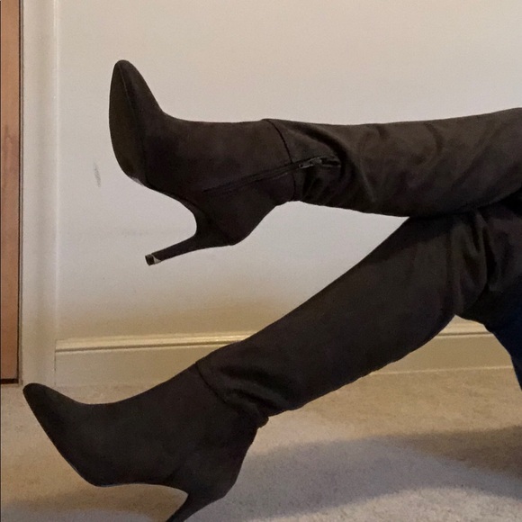 over the knee boots - Picture 2 of 8